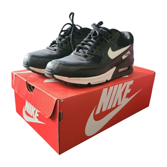 NIKE | WOMENS | AIR MAX 90 | BLACK & WHITE | SIZE 8 - Picture 7 of 12